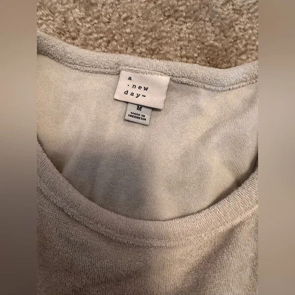 A New Day Women's Light Grey Terry Tank Top Size M Brand New - Picture 2 of 4